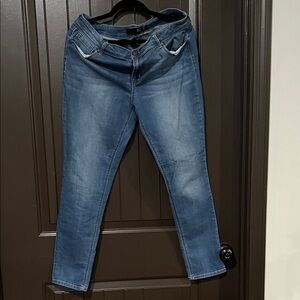 1822 Denim Women's Straight Leg Blue Jeans